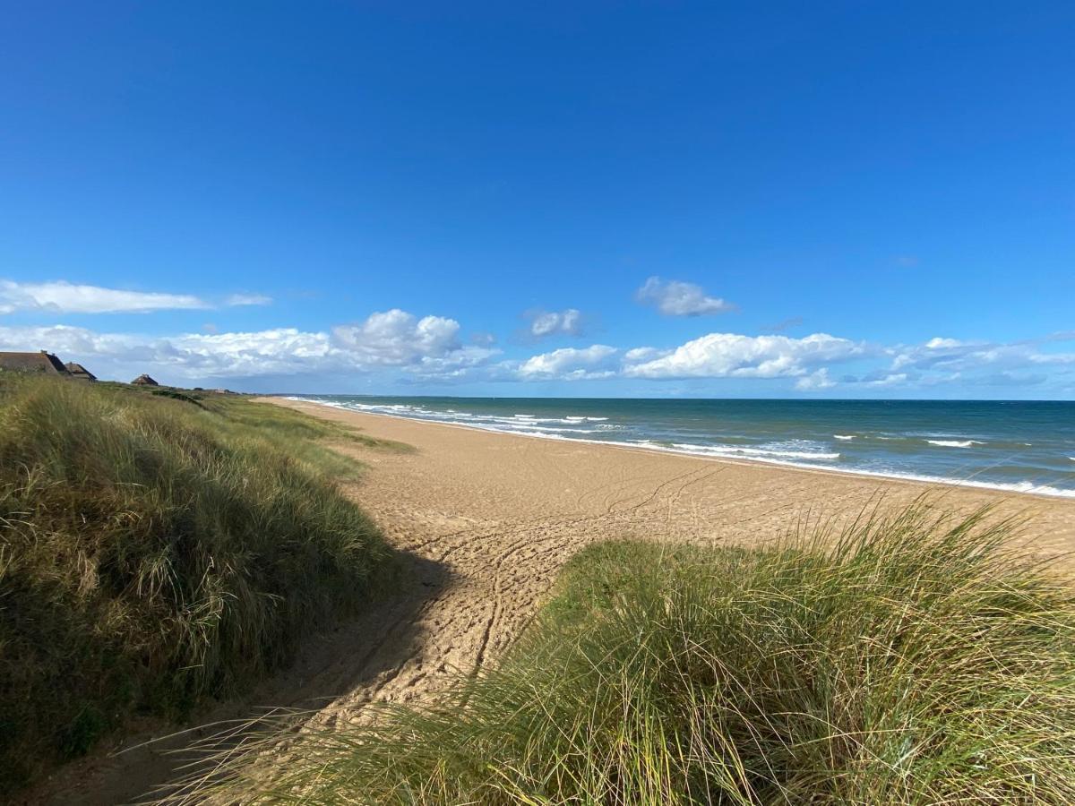 Chaleureux Chalet En Bord De Mer Merville-Franceville-Plage Exteriör bild